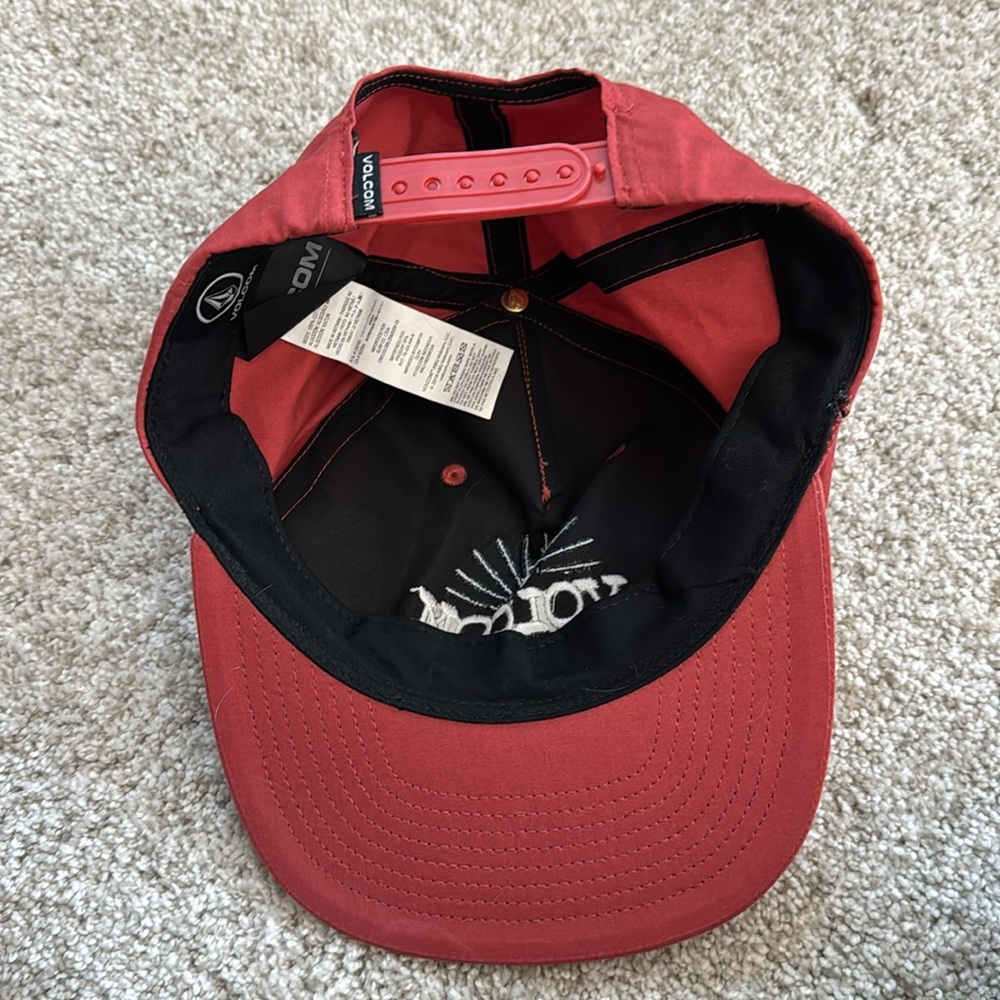 Brand New Volcom Hat - Picture 2 of 2